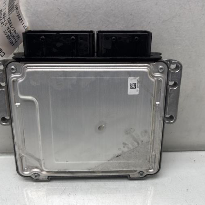 Calculateur moteur PEUGEOT PARTNER 3 Photo n°4