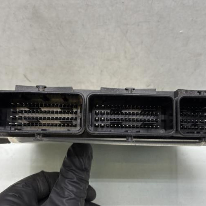 Calculateur moteur RENAULT SCENIC 4 Photo n°3