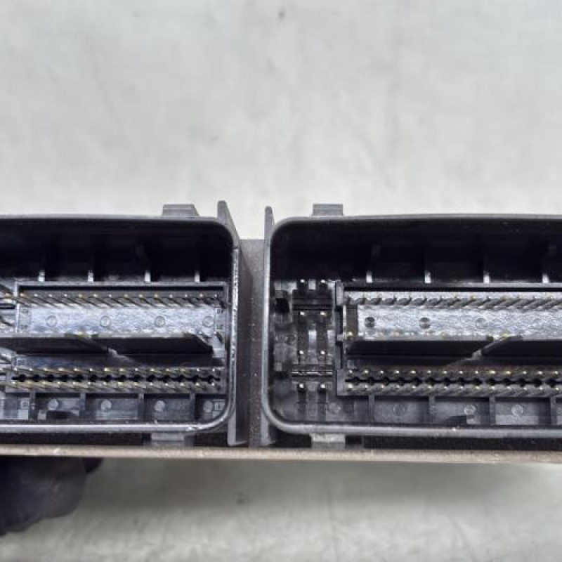 Calculateur moteur FORD FIESTA 7 Photo n°3