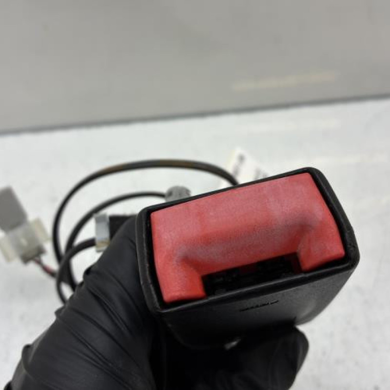 Attache ceinture avant droit FIAT 500 2 Photo n°4