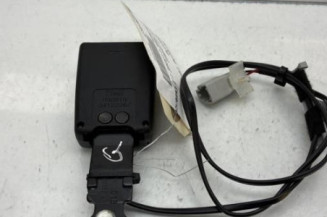 Attache ceinture avant gauche FIAT 500 2