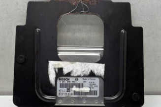 Calculateur moteur PEUGEOT 307