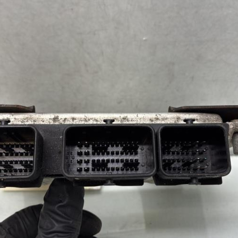 Calculateur moteur PEUGEOT 307 Photo n°4