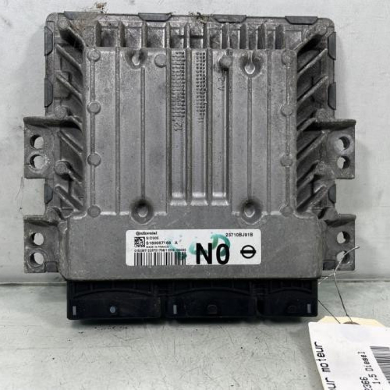 Calculateur moteur NISSAN JUKE 1 Photo n°1