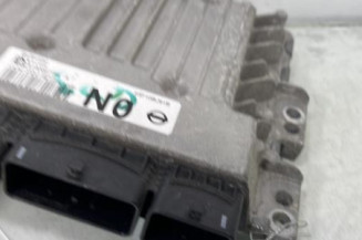 Calculateur moteur NISSAN JUKE 1