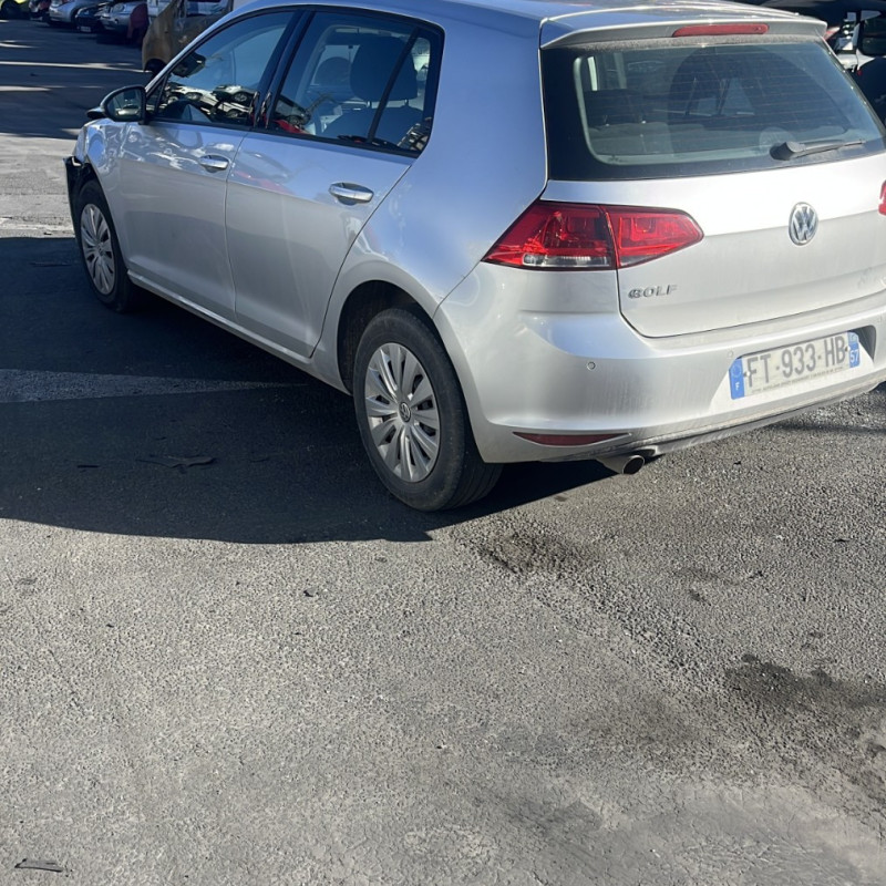 VOLKSWAGEN GOLF 7 PHASE 1 1.6 TDI - 16V TURBO Photo n°4