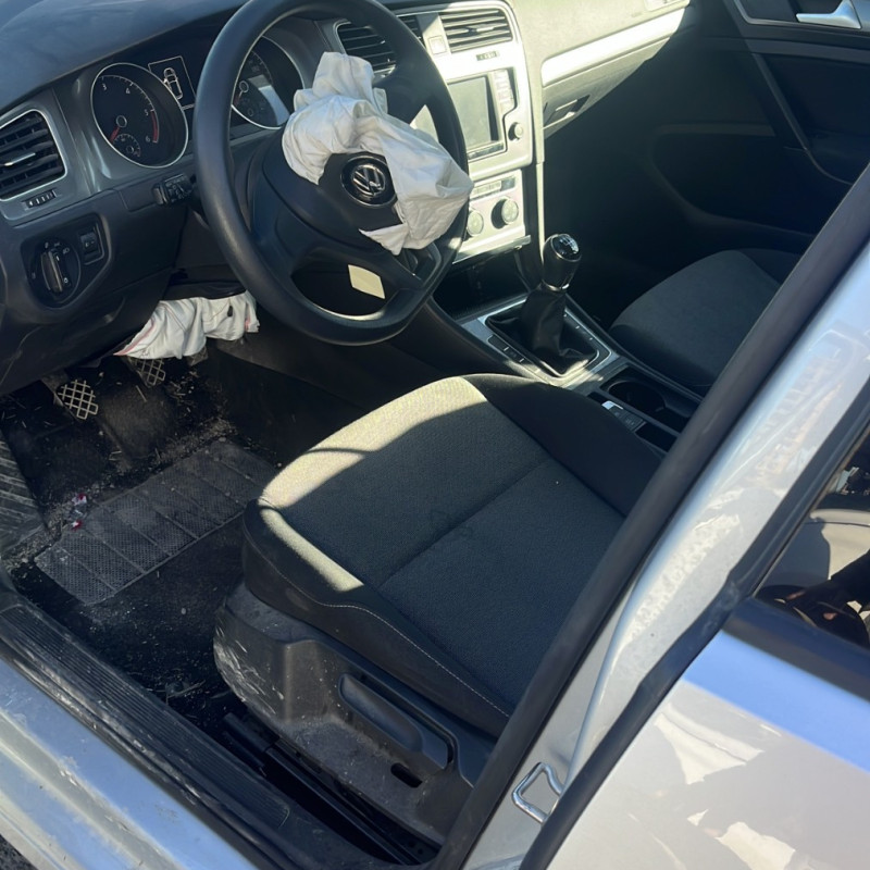 VOLKSWAGEN GOLF 7 PHASE 1 1.6 TDI - 16V TURBO Photo n°6
