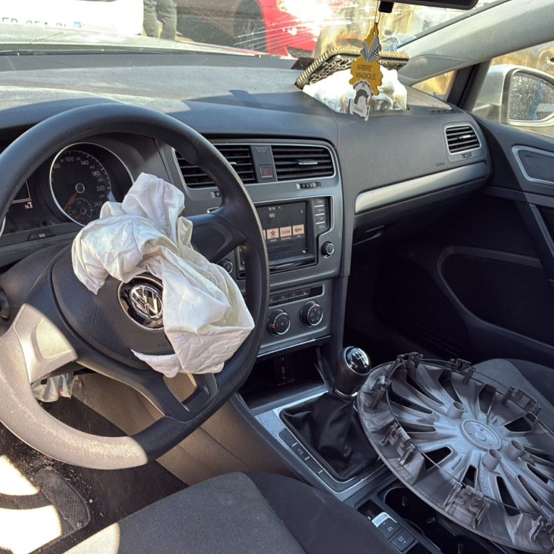 VOLKSWAGEN GOLF 7 PHASE 1 1.6 TDI - 16V TURBO Photo n°23