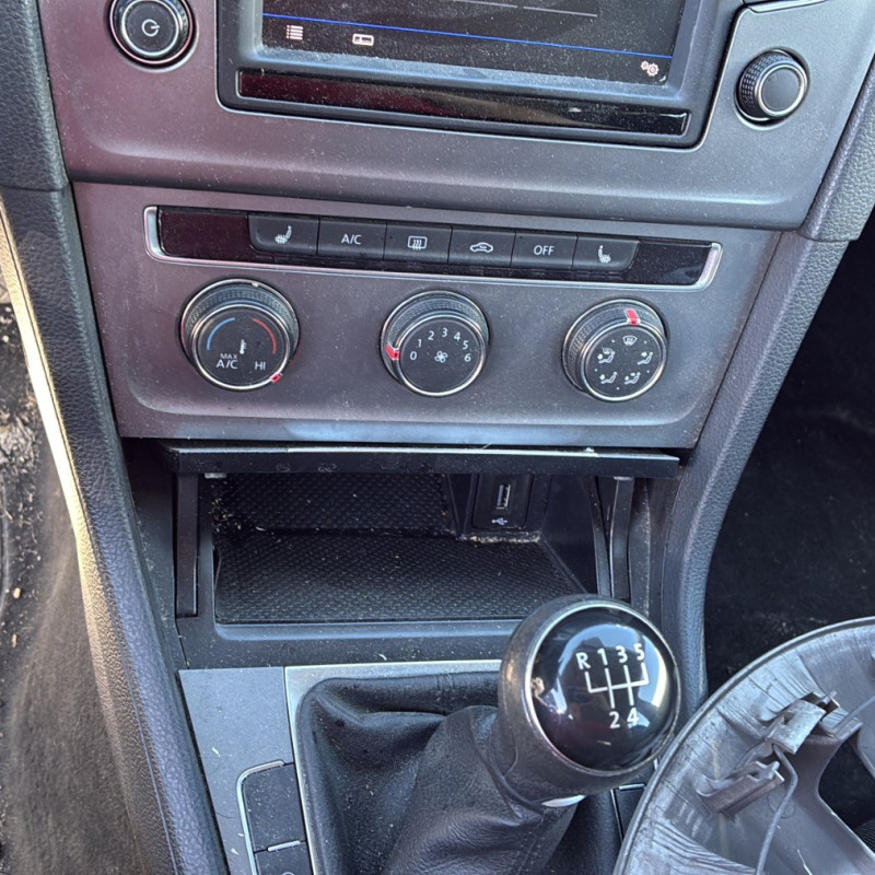 VOLKSWAGEN GOLF 7 PHASE 1 1.6 TDI - 16V TURBO Photo n°30