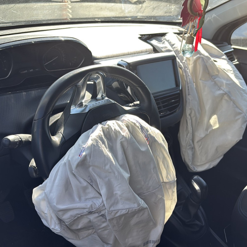 PEUGEOT 208 1 PHASE 2 1.6 BLUE HDI - 8V TURBO Photo n°10