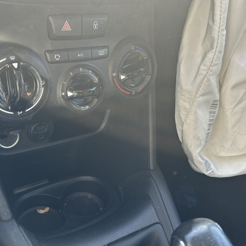 PEUGEOT 208 1 PHASE 2 1.6 BLUE HDI - 8V TURBO Photo n°16