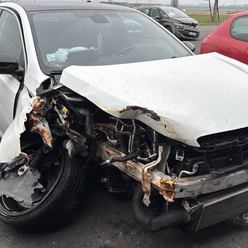 PEUGEOT 308 2 PHASE 1 1.6 GTI - 16V TURBO Photo n°3