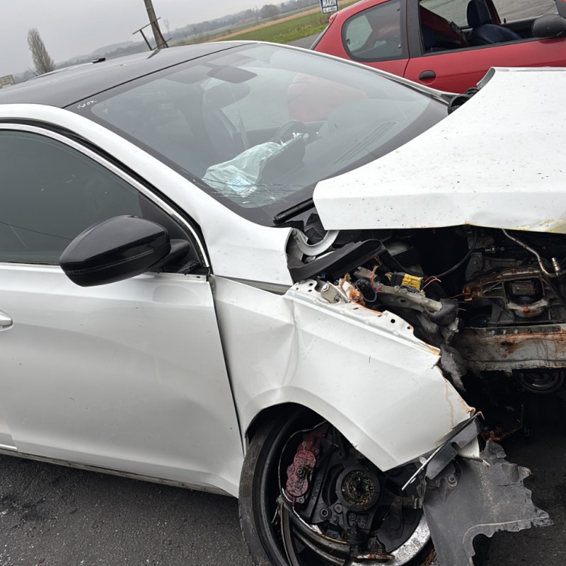 PEUGEOT 308 2 PHASE 1 1.6 GTI - 16V TURBO Photo n°4