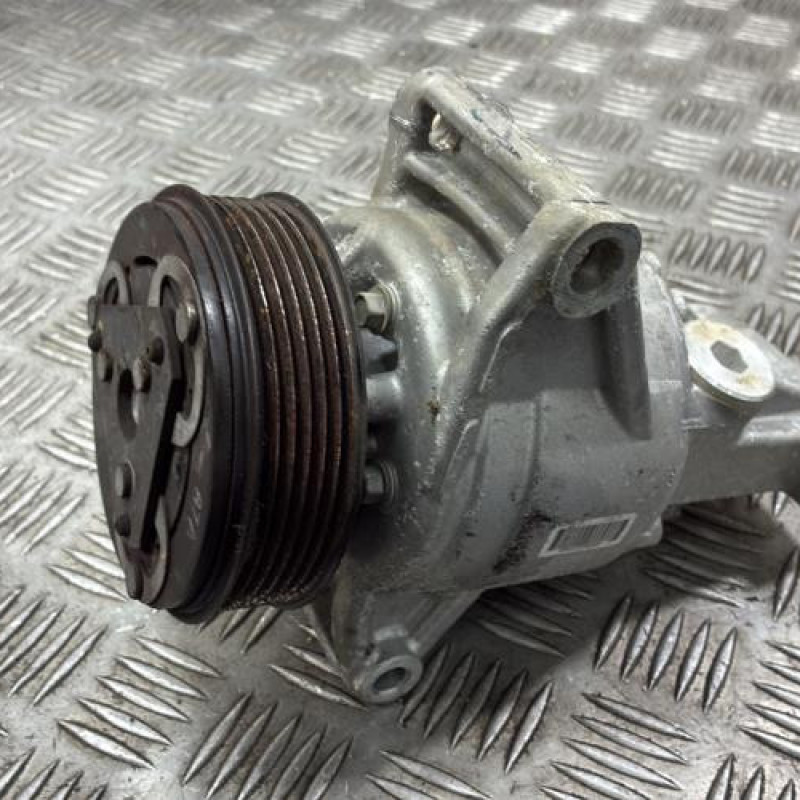 Compresseur clim DACIA DUSTER 2 Photo n°1