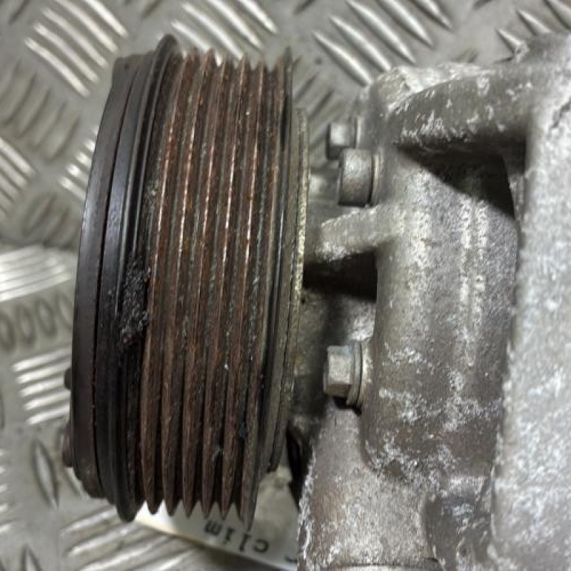 Compresseur clim DACIA DUSTER 2 Photo n°2