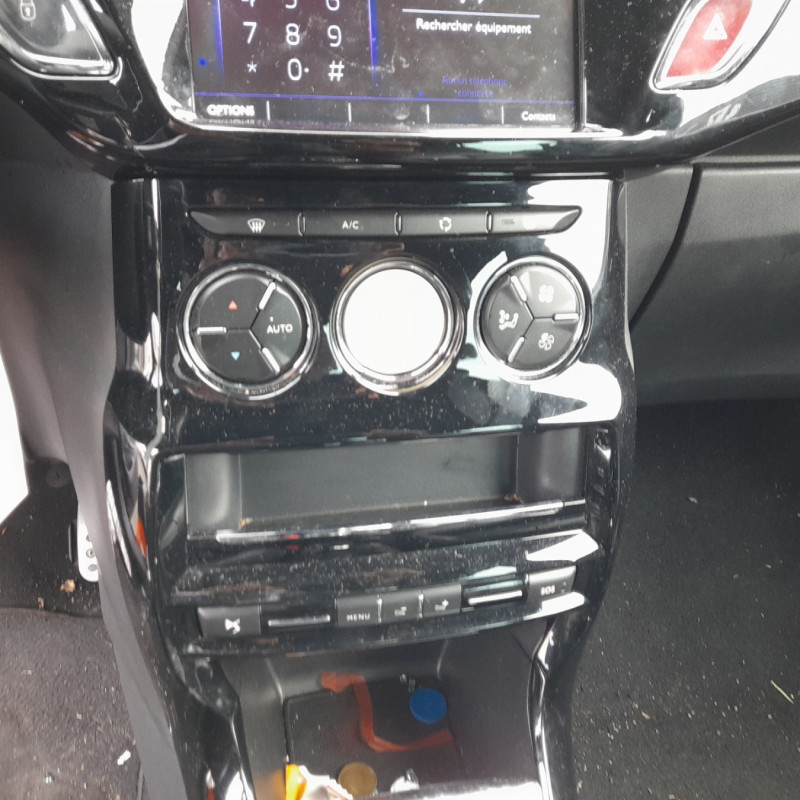 DS DS3 PHASE 2 1.6 BLUE HDI - 8V TURBO Photo n°9