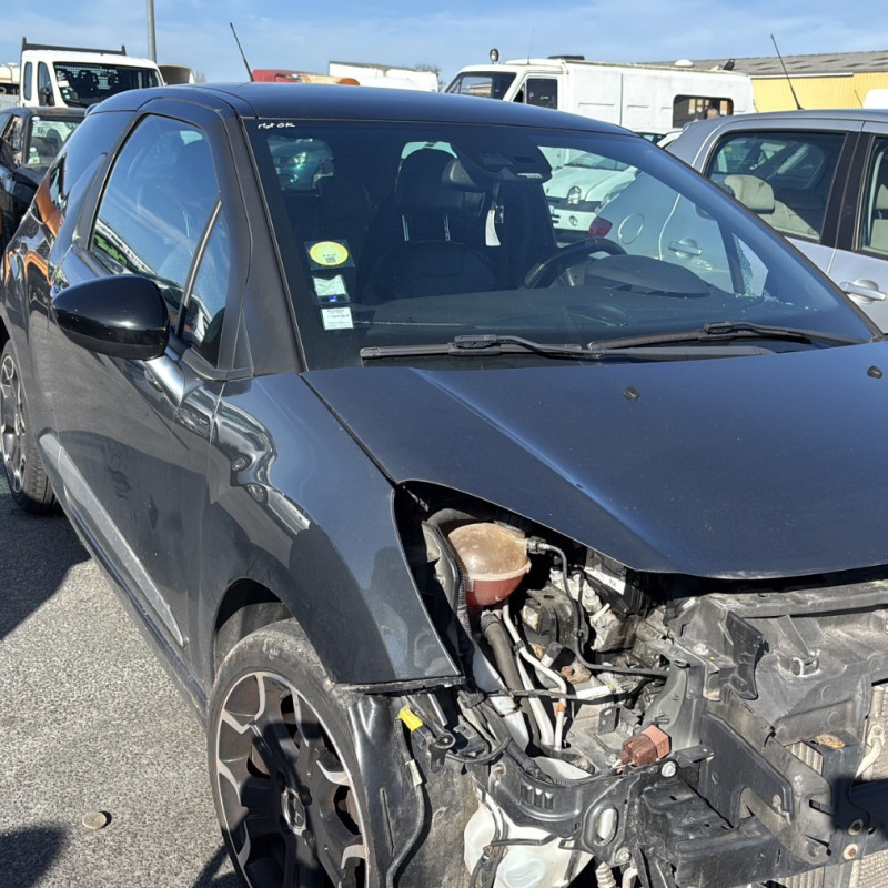 DS DS3 PHASE 2 1.6 BLUE HDI - 8V TURBO Photo n°14