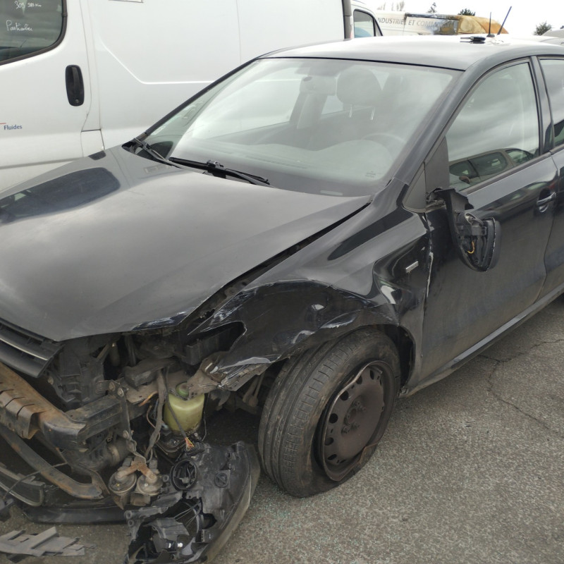 VOLKSWAGEN POLO 5 PHASE 1 1.2 TDI - 12V TURBO Photo n°1