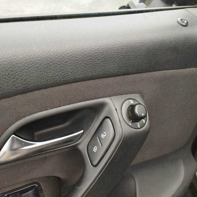 VOLKSWAGEN POLO 5 PHASE 1 1.2 TDI - 12V TURBO Photo n°11