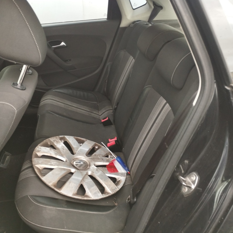 VOLKSWAGEN POLO 5 PHASE 1 1.2 TDI - 12V TURBO Photo n°13