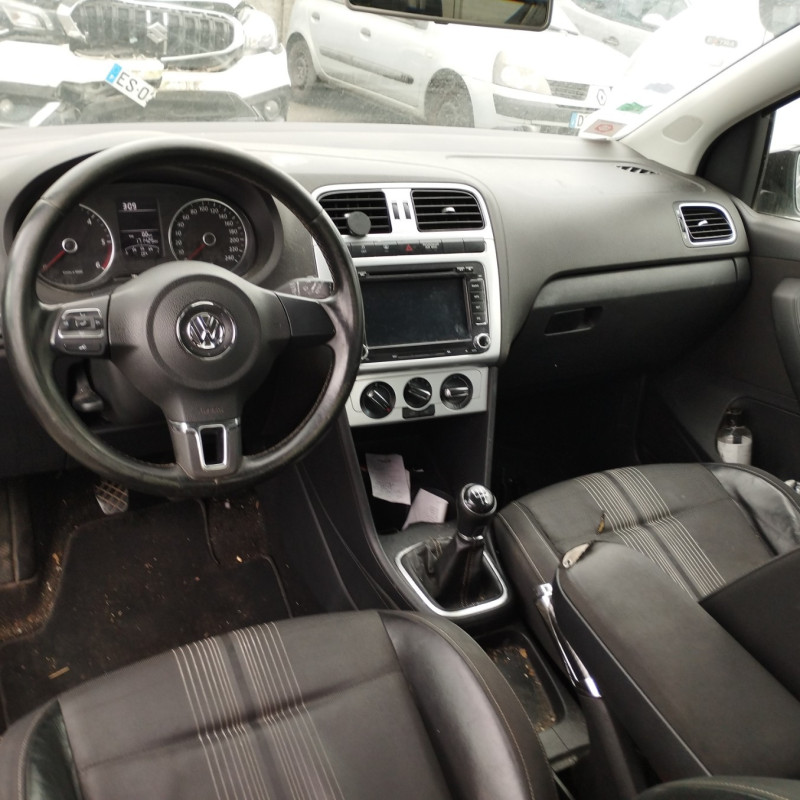 VOLKSWAGEN POLO 5 PHASE 1 1.2 TDI - 12V TURBO Photo n°15