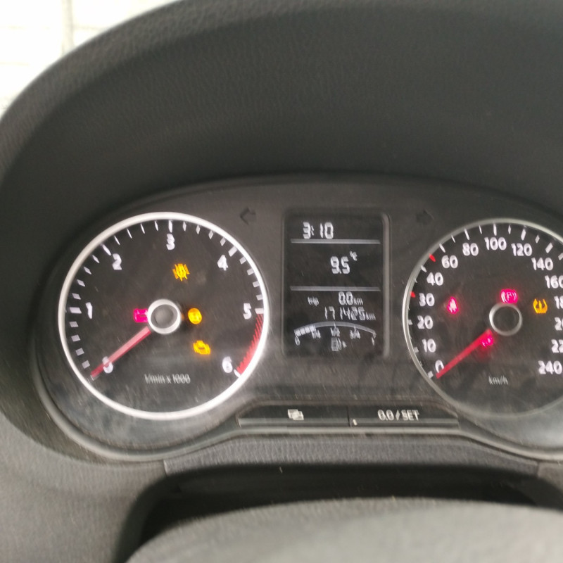 VOLKSWAGEN POLO 5 PHASE 1 1.2 TDI - 12V TURBO Photo n°21