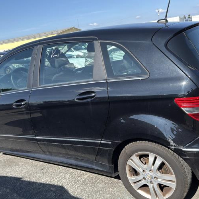 Custode arriere gauche MERCEDES CLASSE B 245 Photo n°10