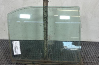 Vitre arriere droit MERCEDES CLASSE C 202 Photo n°1