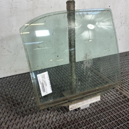 Vitre arriere droit MERCEDES CLASSE C 202