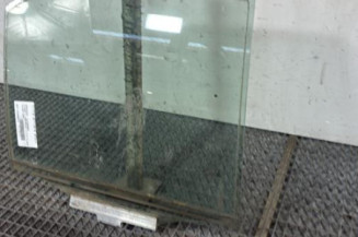 Vitre arriere droit MERCEDES CLASSE C 202