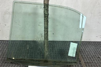 Vitre arriere droit MERCEDES CLASSE C 202