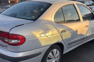 Boite de vitesses RENAULT MEGANE 1