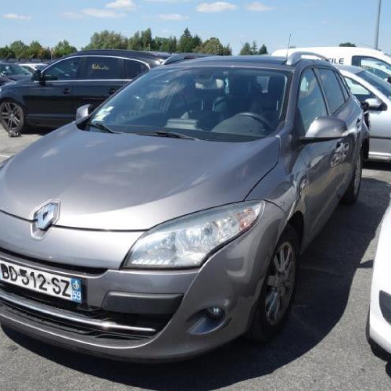 Aile avant gauche RENAULT MEGANE 3 Photo n°3