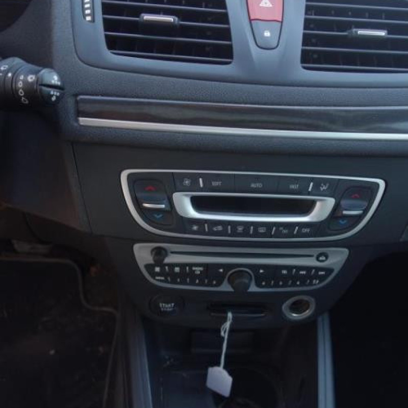 Aile avant gauche RENAULT MEGANE 3 Photo n°11