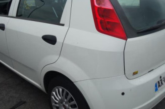 Porte avant droit FIAT GRANDE PUNTO