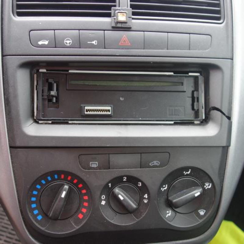 Porte avant droit FIAT GRANDE PUNTO Photo n°8