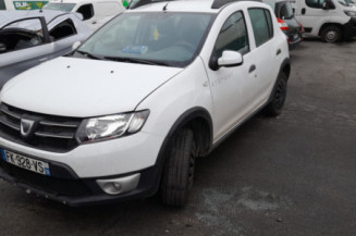 DACIA SANDERO 2 PHASE 1 0.9i - 12V TURBO TCE 90 Photo n°1