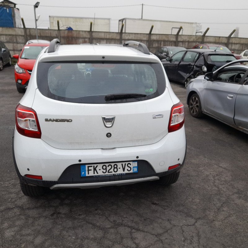 DACIA SANDERO 2 PHASE 1 0.9i - 12V TURBO TCE 90 Photo n°6