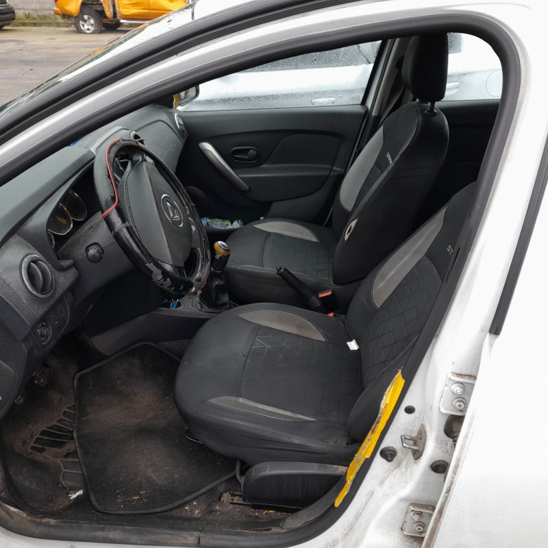 DACIA SANDERO 2 PHASE 1 0.9i - 12V TURBO TCE 90 Photo n°7