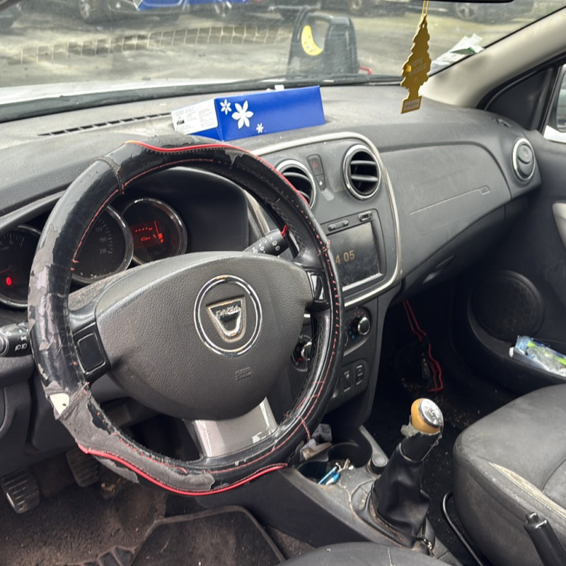 DACIA SANDERO 2 PHASE 1 0.9i - 12V TURBO TCE 90 Photo n°16