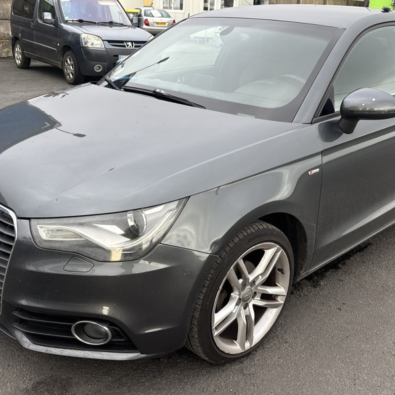 AUDI A1 1 SPORTBACK PHASE 1 1.6 TDI - 16V TURBO Photo n°1