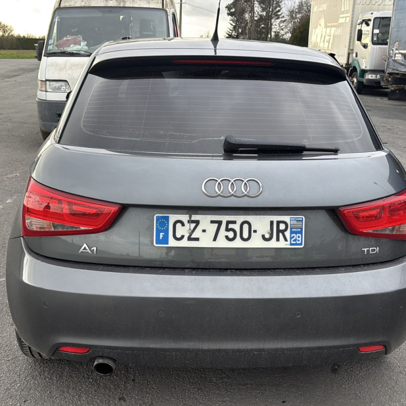 AUDI A1 1 SPORTBACK PHASE 1 1.6 TDI - 16V TURBO Photo n°5
