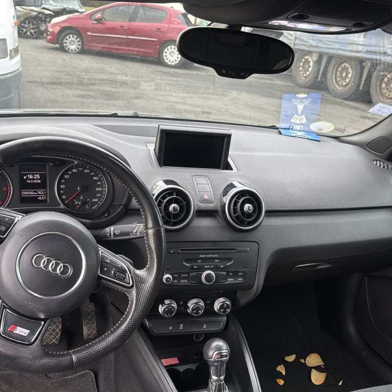 AUDI A1 1 SPORTBACK PHASE 1 1.6 TDI - 16V TURBO Photo n°15