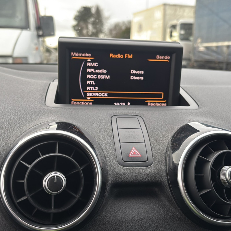 AUDI A1 1 SPORTBACK PHASE 1 1.6 TDI - 16V TURBO Photo n°19