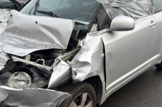 SUZUKI SWIFT 3 1.3i - 16V Photo n°1