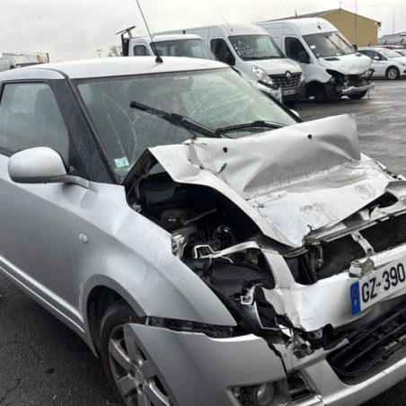 SUZUKI SWIFT 3 1.3i - 16V