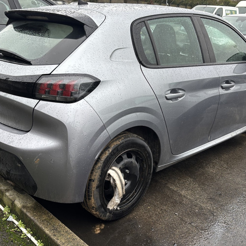 PEUGEOT 208 2 PHASE 1 1.2 VTI - 12V Photo n°5