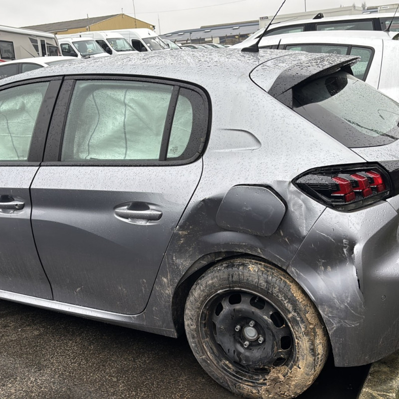 PEUGEOT 208 2 PHASE 1 1.2 VTI - 12V Photo n°8