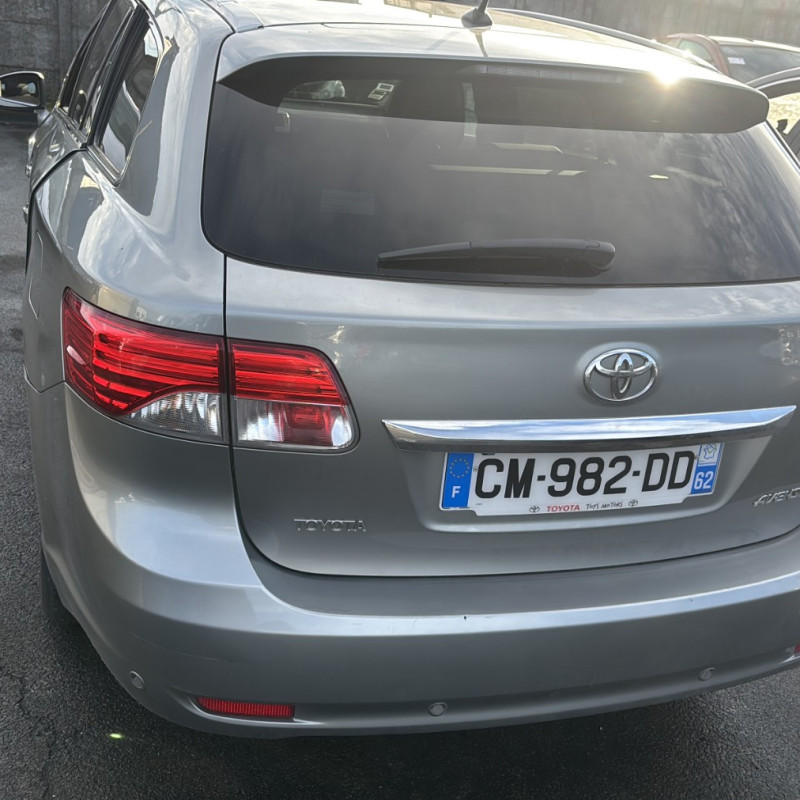 TOYOTA AVENSIS 3 PHASE 2 BREAK 2.0 D4D - 16V TURBO Photo n°6