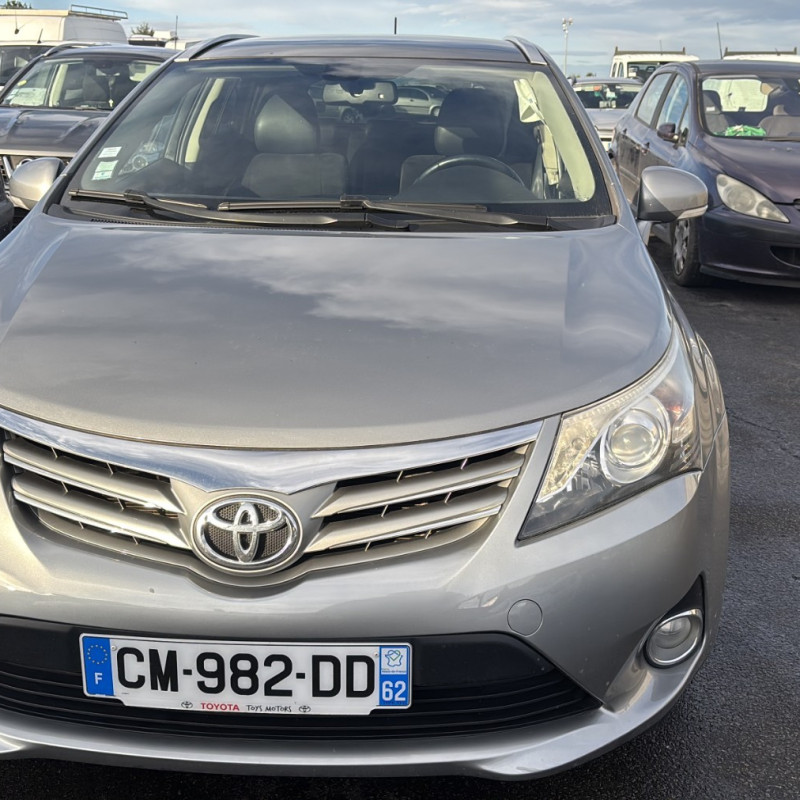 TOYOTA AVENSIS 3 PHASE 2 BREAK 2.0 D4D - 16V TURBO Photo n°9